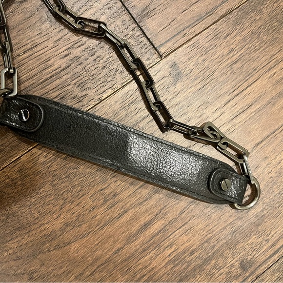 Tory Burch Black Mini Robinson Clutch and Crossbody with Black Chain Strap - Picture 5 of 8